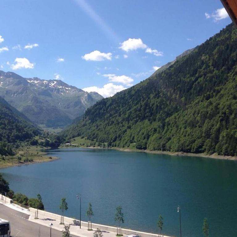 Appartement Sur Le Bord Du Lac De Fabreges Laruns Exterior foto